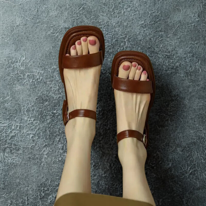 Ella™ | Comfortable Arch Closure