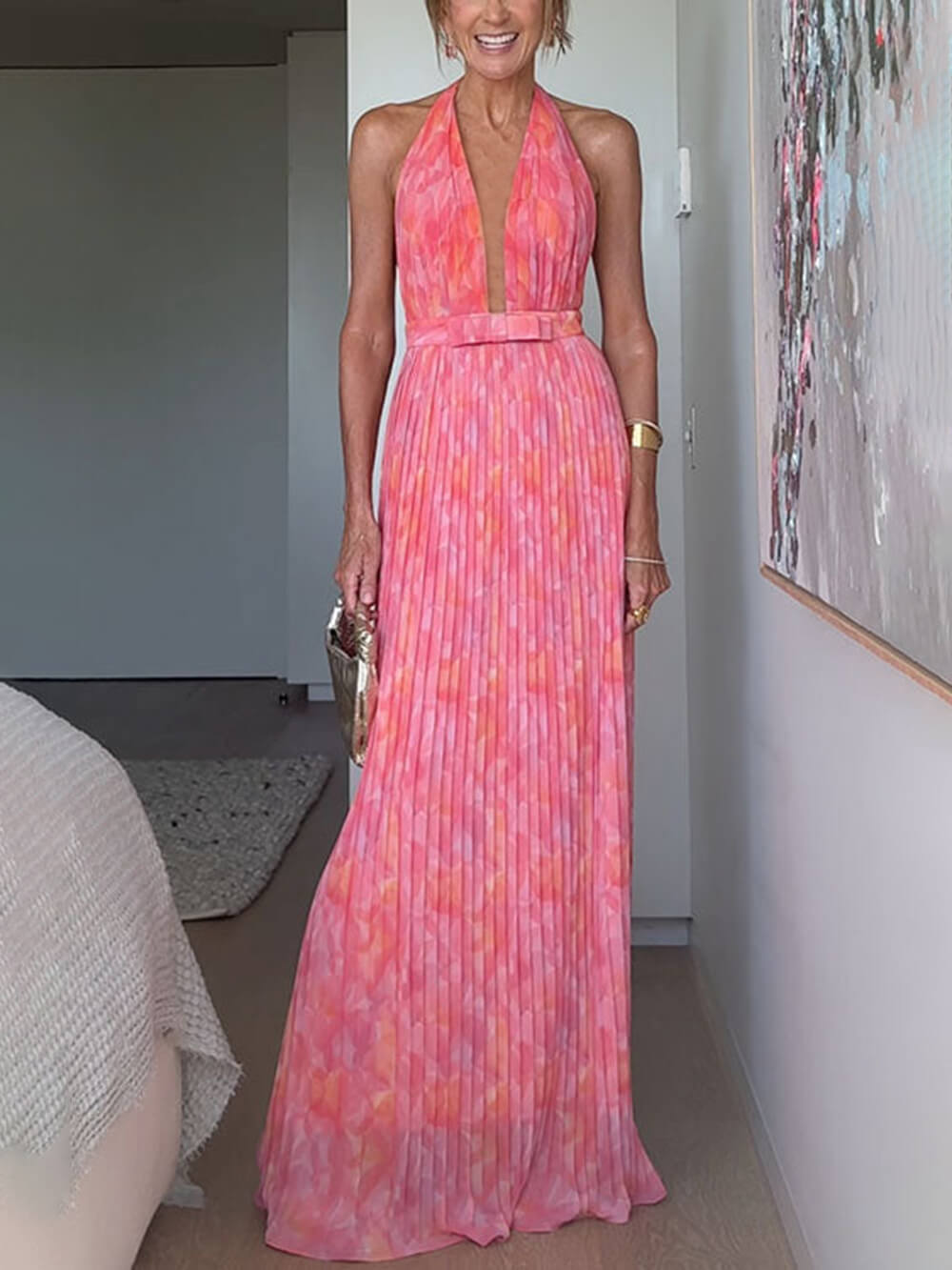 Elegant pleated long dress with V-neck and open back