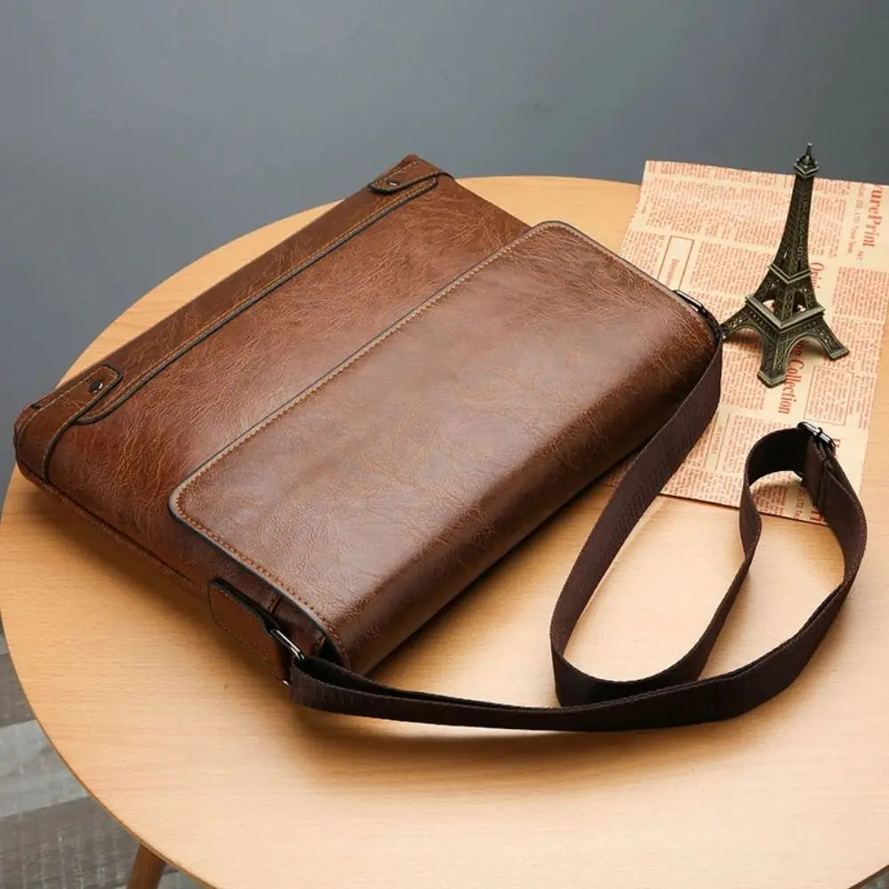 Jackson™ - All-in-One Leather Shoulder Bag