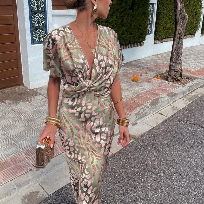 Kelsey - Long dress with V-neck and twisted finish